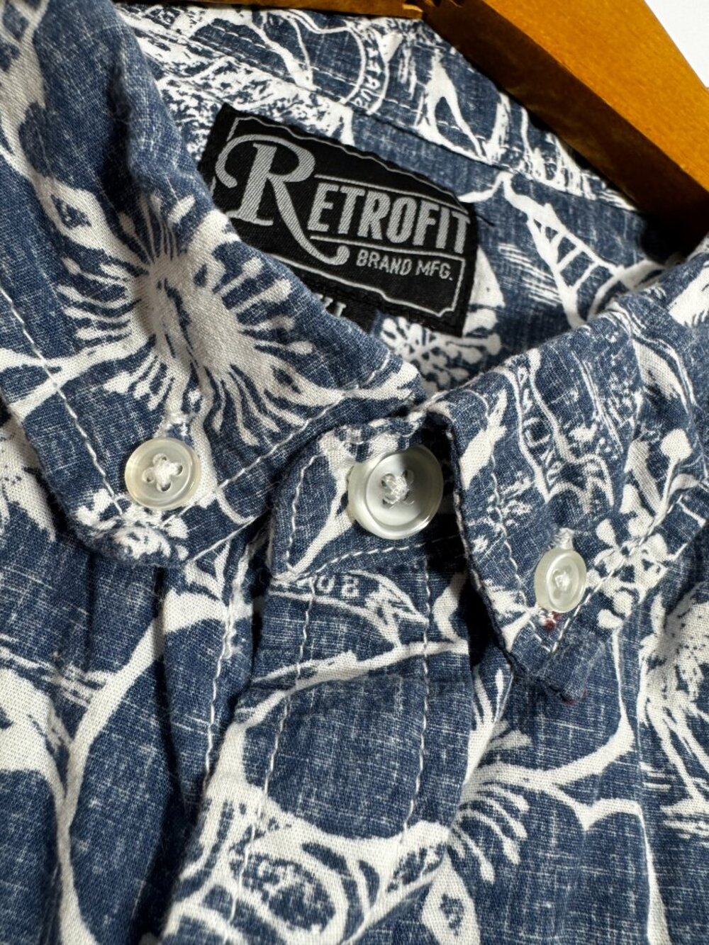 Retrofit Men's XXL Hawaiian Floral Tropical Button Up Shirt Blue White Cotton - Picture 7 of 11